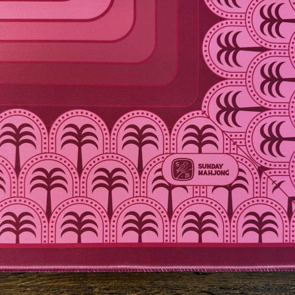 Scalloped Palms Premium Mahjong Mat