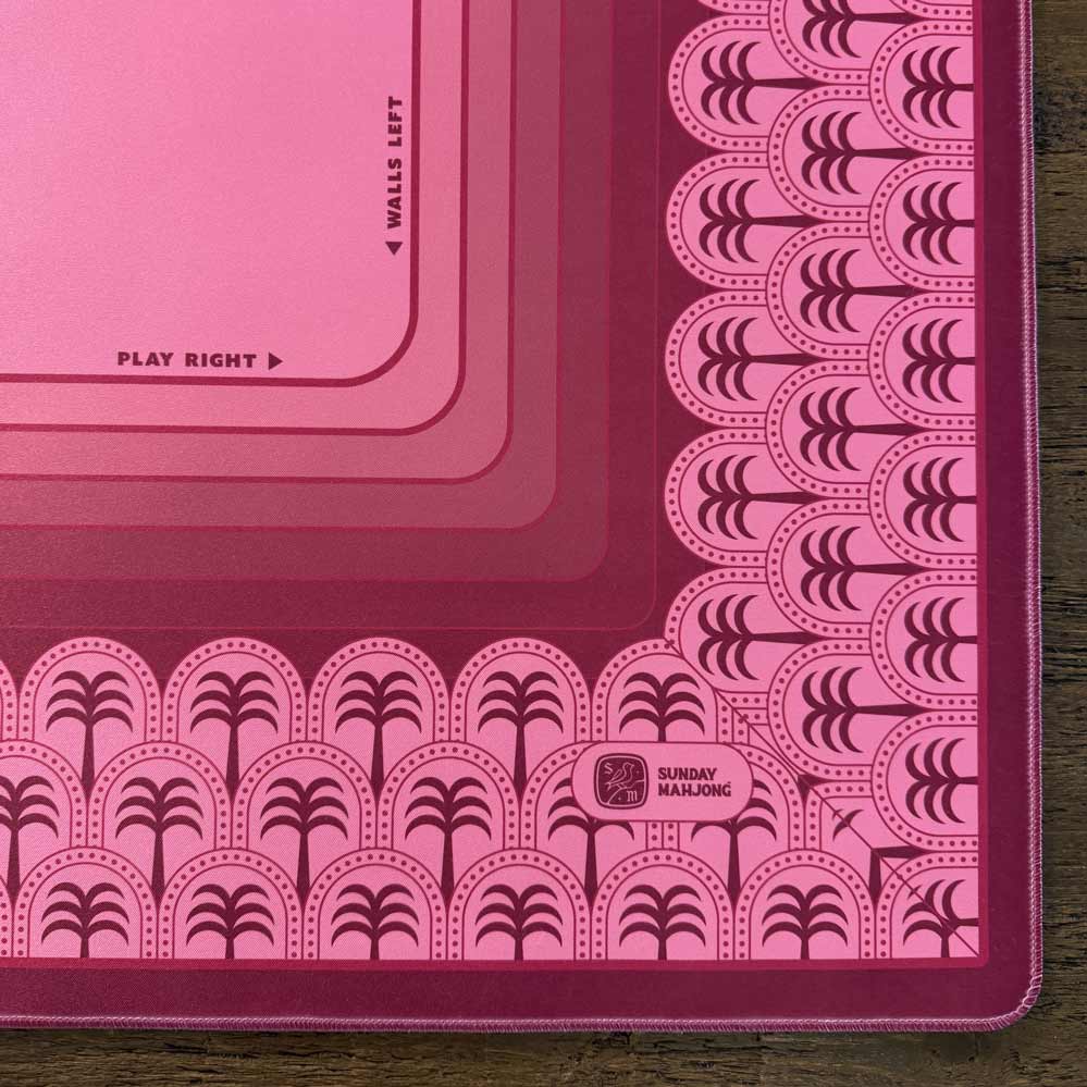 Scalloped Palms Premium Mahjong Mat