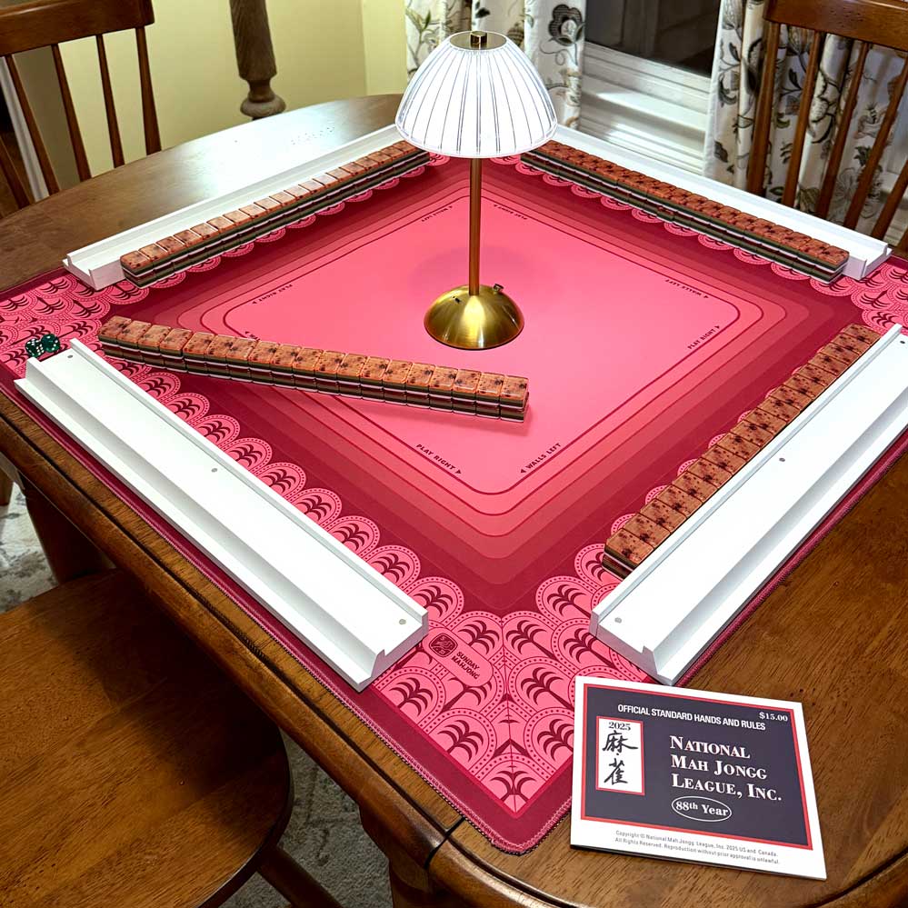 Scalloped Palms Premium Mahjong Mat